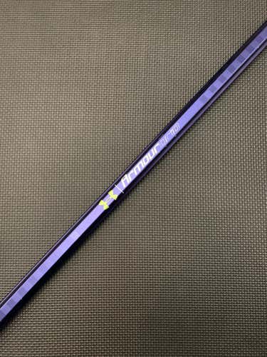 Team issued Notre Dame Under Armour Armour Grip Shaft