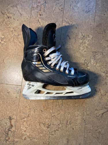 Senior True Pro Custom D&R (Regular) Pro Stock Size 6.5 Hockey Skates