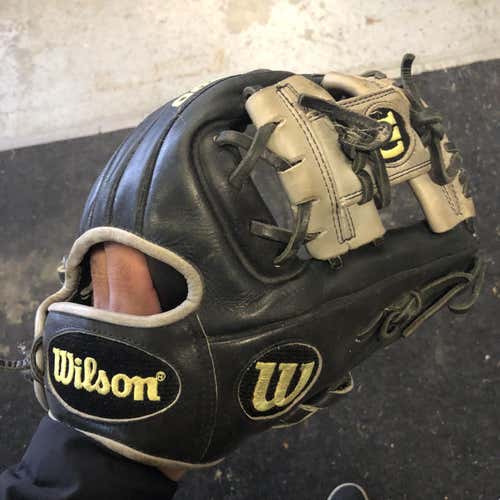High School/College Right Handed A2000 11.5" Baseball Glove