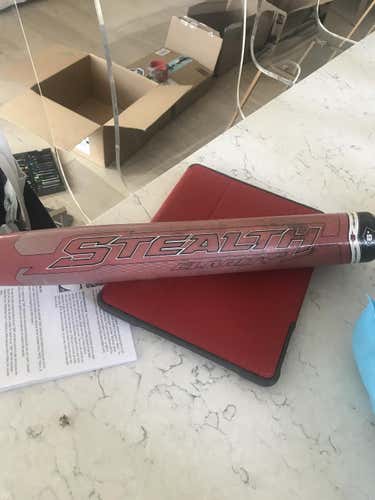 High School/College Easton Composite Bat (-9) 24 oz 33"