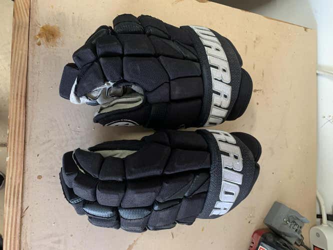 Black Senior Warrior Surge Gloves 14"
