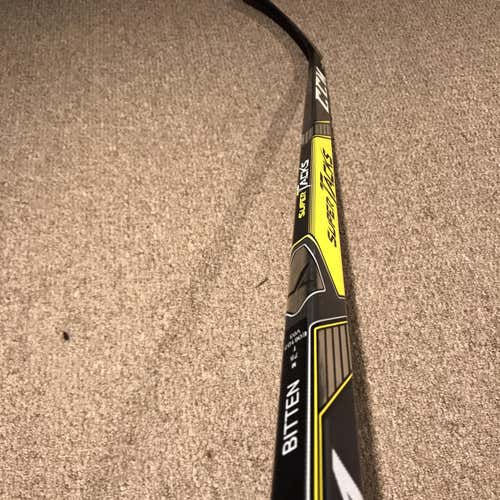 NEW CCM Super Tacks - RH P38/P40 75flex (-3")