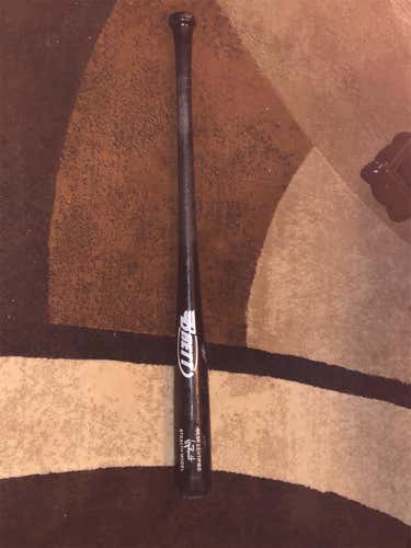 High School/College BBCOR Certified Wood (-5) 27 oz 32" Bat
