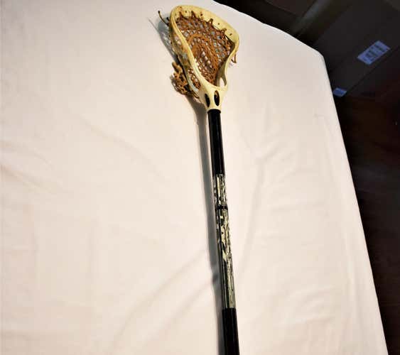 Warrior Evolution 2.0 Head on STX Axe