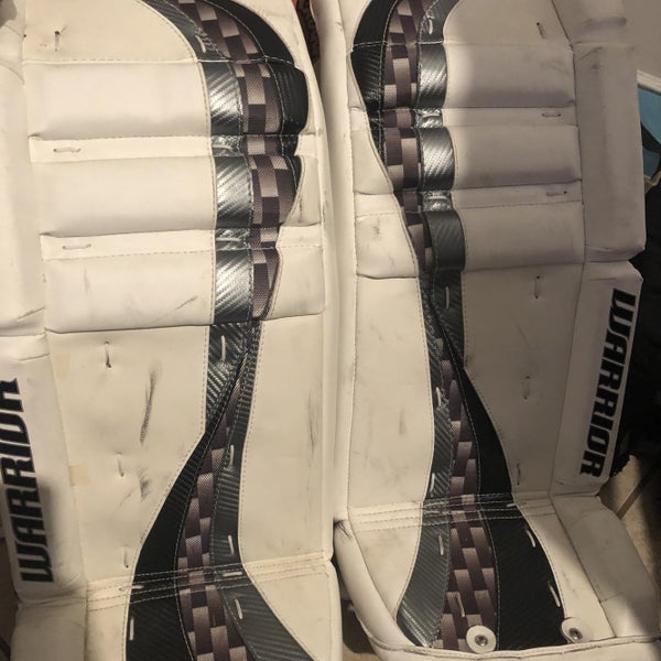 White Intermediate 29" Warrior Swagger Goalie Leg Pads