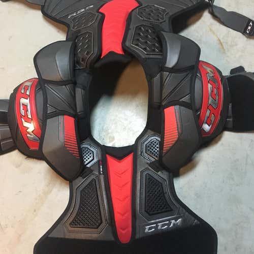 Senior Large CCM QuickLite  Shoulder Pads