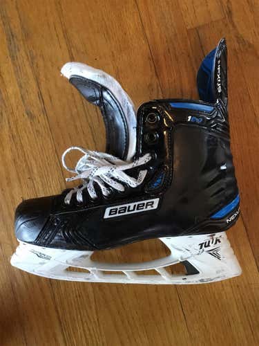 Senior Nexus 1N Hockey Skates D&R (Regular) Pro Stock Size 7.5
