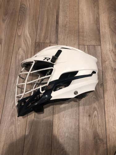 St. Paul’s White Adult Player Cascade R Helmet