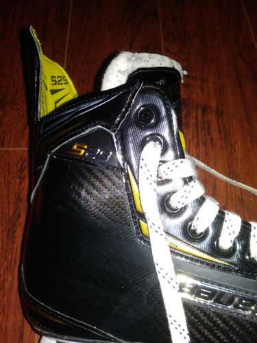 Senior Bauer Hockey Skates D&R (Regular) Size 8.5