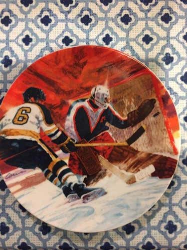 AVON 1985 Moments of Victory Plate Collection Ray Cara ICE HOCKEY 7" Collectible