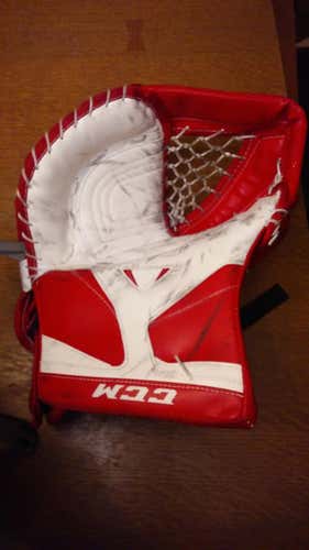 Red Senior CCM Full Right Revolution 579