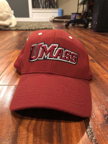 UMass hat