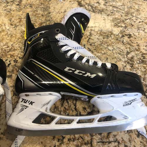 Senior CCM Custom AS1 D&R (Regular) Pro Stock Size 8 Hockey Skates