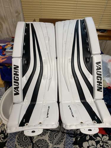 White Intermediate 29" Vaughn Ventus SLR Pro Goalie Leg Pads