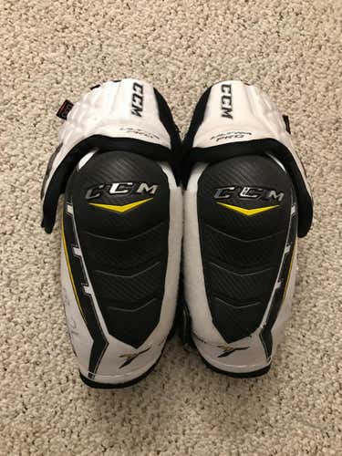 Senior Pro Stock Large CCM Ultra Tacks Elbow Pads
