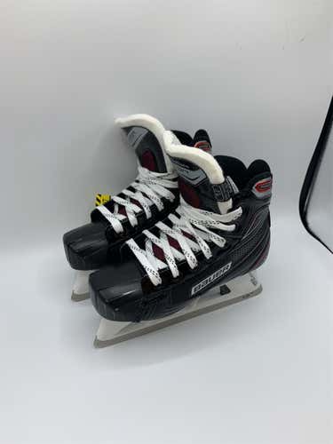 New Junior Bauer Vapor x700 Goalie Skates D&R (Regular) Size 1.5