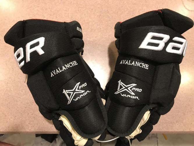 Bauer Vapor 1X Pro Lite Gloves 13 Black” COLORADO AVALANCHE PRO STOCK RETURN