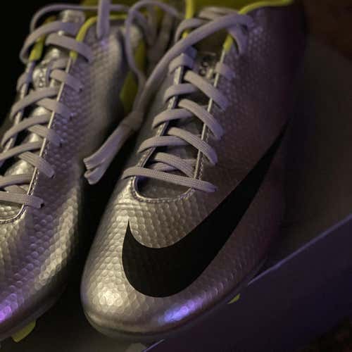 Silver New 9.0 (Women's 10) Nike Mercurial Vapor IX Cleats