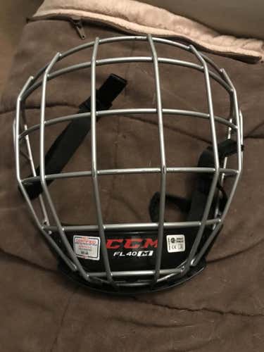 New Senior Medium CCM FitLite FL40 Full Cage
