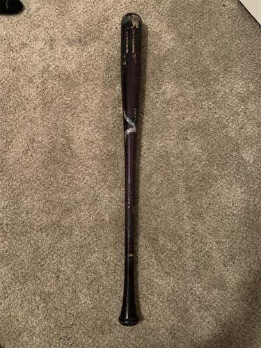 High School/College  Wood Bat 30 oz 33"