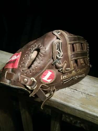 Brown High School/College Louisville Slugger Right Handed Infield TPX Baseball Glove 12"