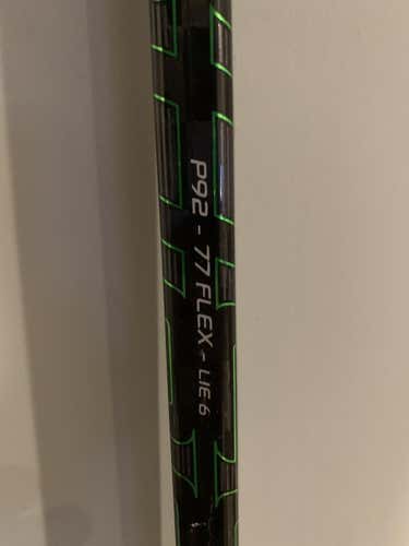 Senior Bauer Right Handed Supreme ADV Hockey Stick