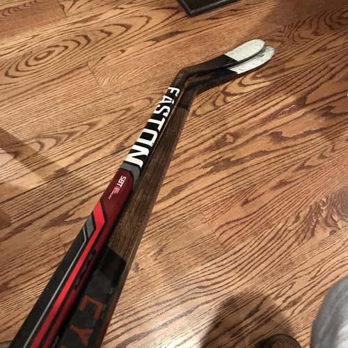 2 Pack Senior Right Handed P28 Hockey Stick