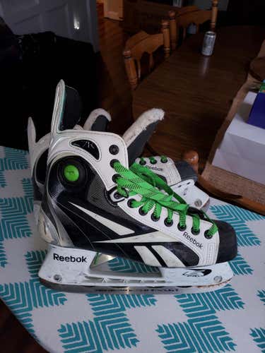 Senior Reebok 7k pump Hockey Skates Size 8