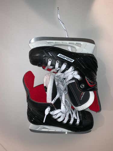 Youth Bauer Vapor X300 Hockey Skates D&R (Regular) Size Y13