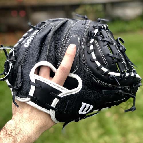 Wilson A2000 Super Skin 33.5" M1 Catchers Glove
