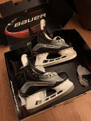 Junior Bauer Vapor 1X D&R (Regular) Pro Stock Size 5 Hockey Skates