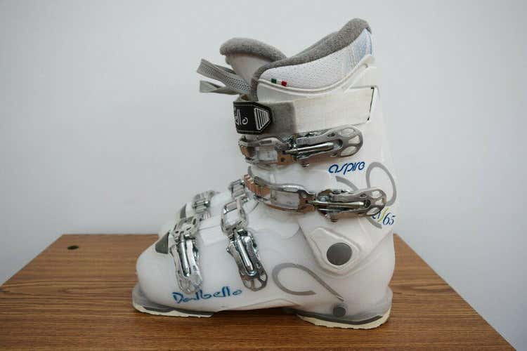 DALBELLO ASPIRE 65 SKI BOOTS SIZE WOMEN SIZE 8.5 / 26.5