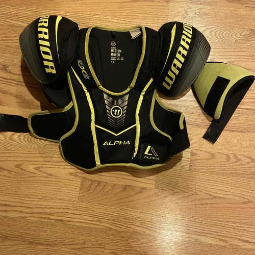 Senior Medium Warrior Alpha QX5  Shoulder Pads