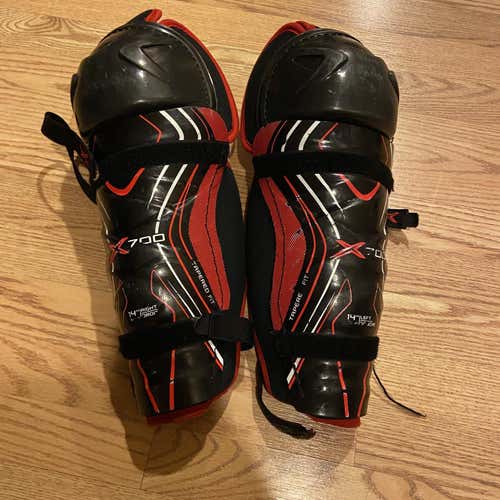 Senior Bauer Vapor X700  Shin Pads