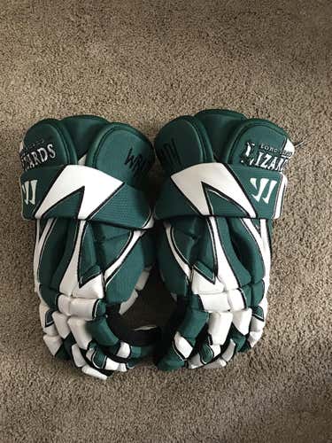 New Long Island Lizards Wrath Gloves
