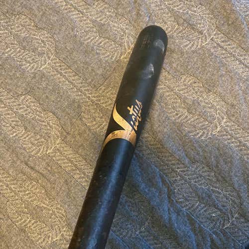 Victus JC24 Wood lightly used  (-3) 29 oz 32" Bat