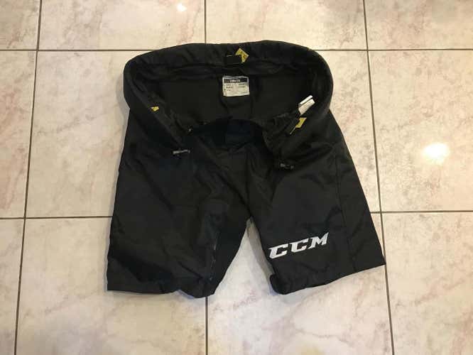 CCM PPPTKC shell Size LARGE USED AT COLORADO AVALANCHE DEVELOPMENT CAMP