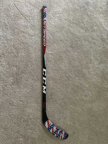 Youth CCM Right Handed JetSpeed Hockey Stick Toe