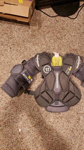 Youth Small/Medium  Warrior Ritual G2 Goalie Chest and Arm Protector Goalie Chest Protector