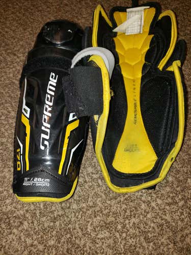 Junior Bauer Supreme 170 Shin Pads