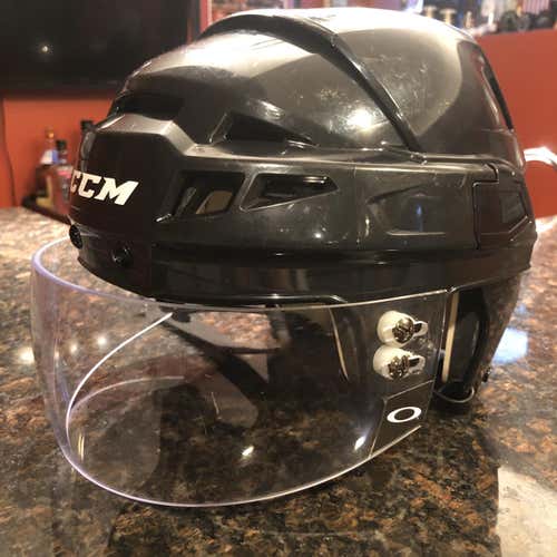 Black  Medium CCM Vector V08 Pro Stock Helmet
