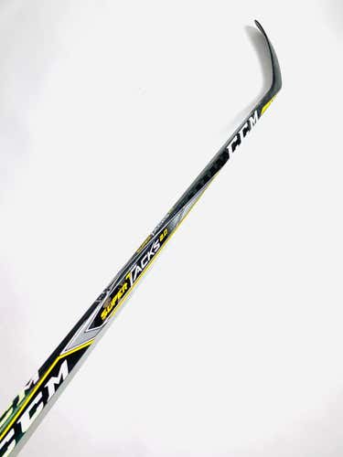 CCM Supertacks 2.0 RH 75flex P28 Used 10 Game 6/10 64’