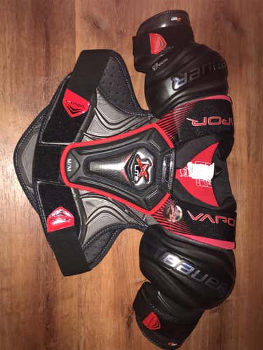 NEW Senior Medium Bauer Vapor 1X Lite  Shoulder Pads