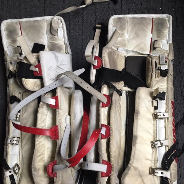 Vaughn Velocity V3 7500 34” Goalie Leg Pads