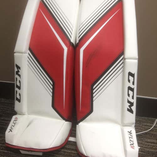 White/Red Youth 26" CCM YT Flex 2 Goalie Leg Pads