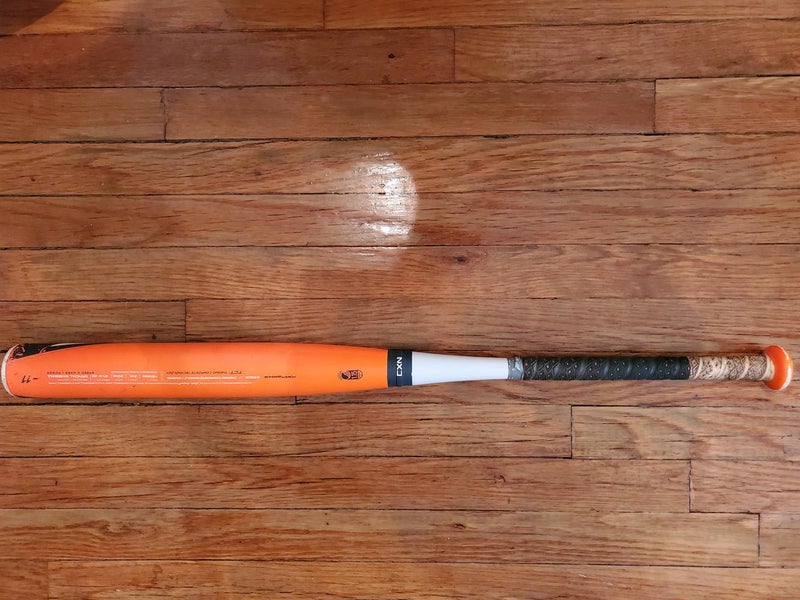 EASTON MAKO 31 inches, 20 ounces (Drop 11), 2 1/4" Barrel Composite Bat - YB14MK.