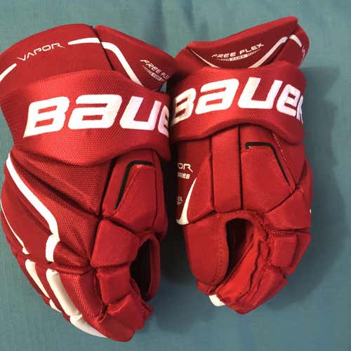 Red Senior Bauer Pro Series 15"  Gloves