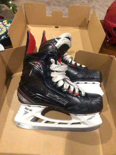 Junior Bauer Vapor X600 Size 3 Hockey Skates