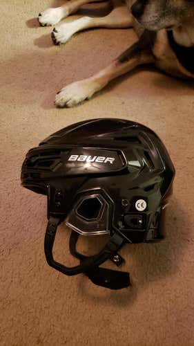 New Medium Re-Akt 150 Helmet