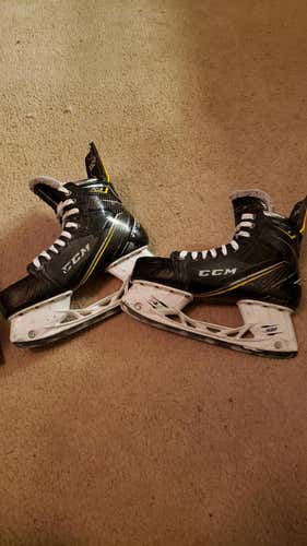 CCM Super Tacks AS1 Skates Size 9.5D